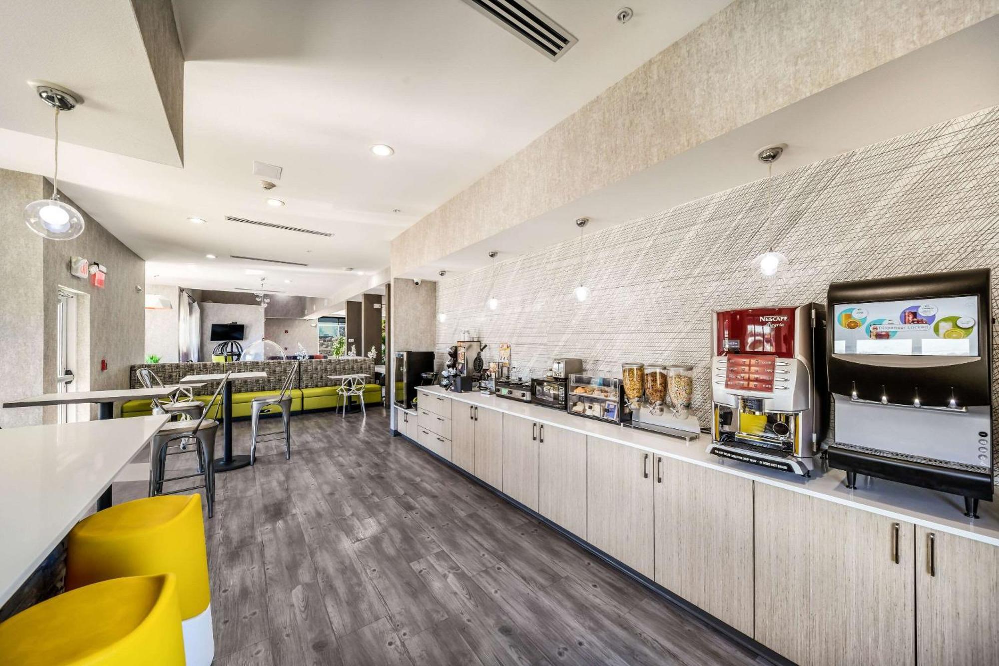 Hy-Lo Hotel, Ascend Hotel Collection Calera 外观 照片