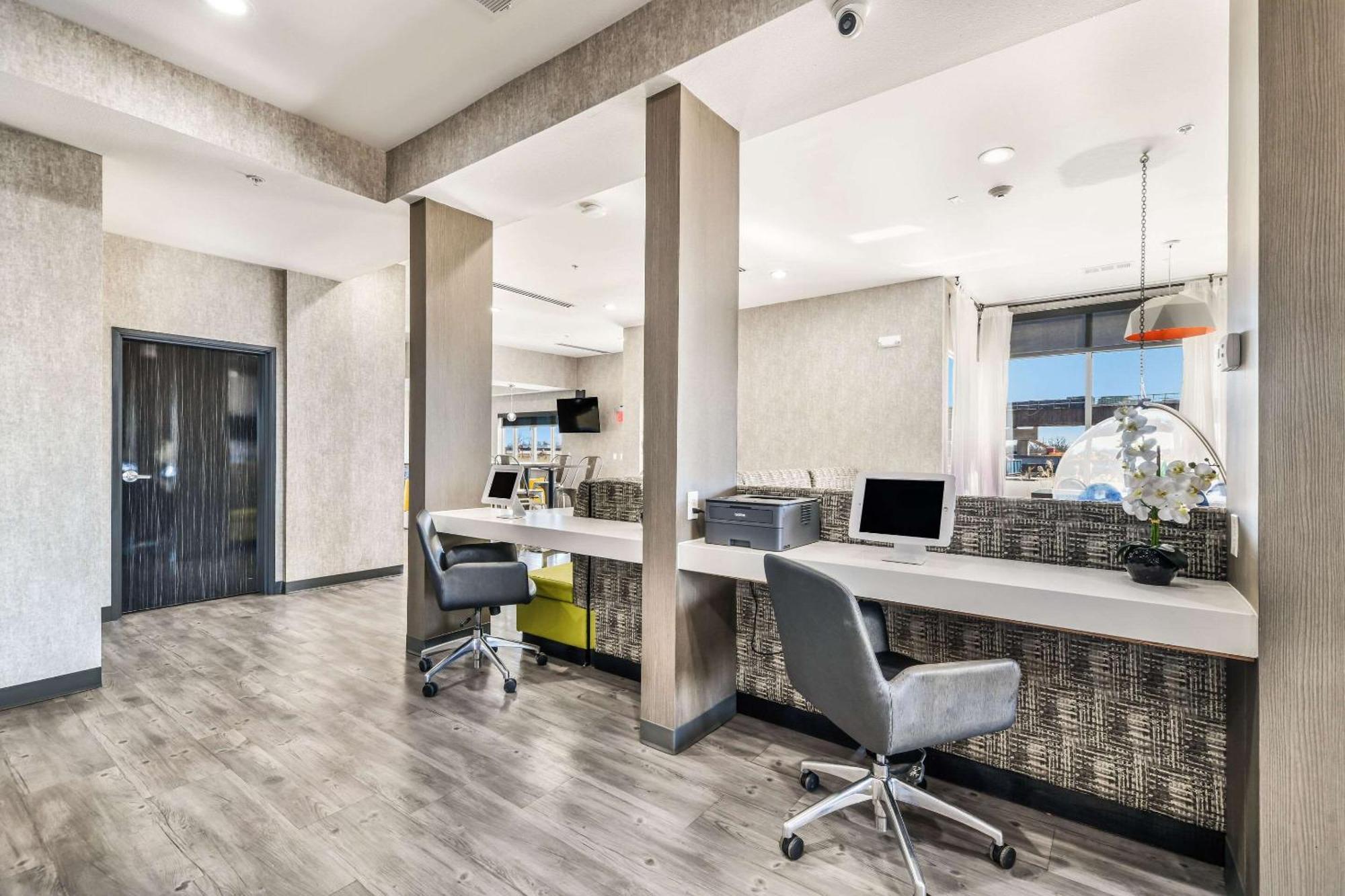 Hy-Lo Hotel, Ascend Hotel Collection Calera 外观 照片