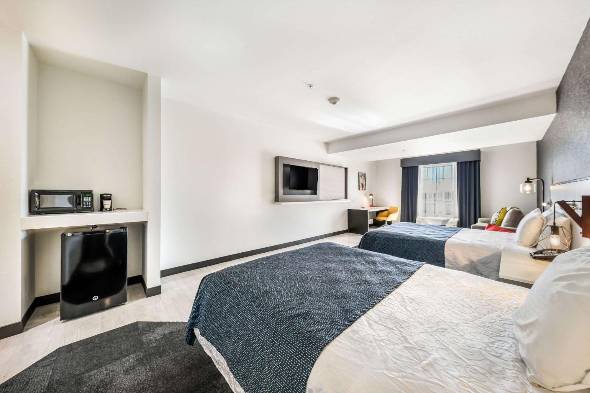 Hy-Lo Hotel, Ascend Hotel Collection Calera 外观 照片
