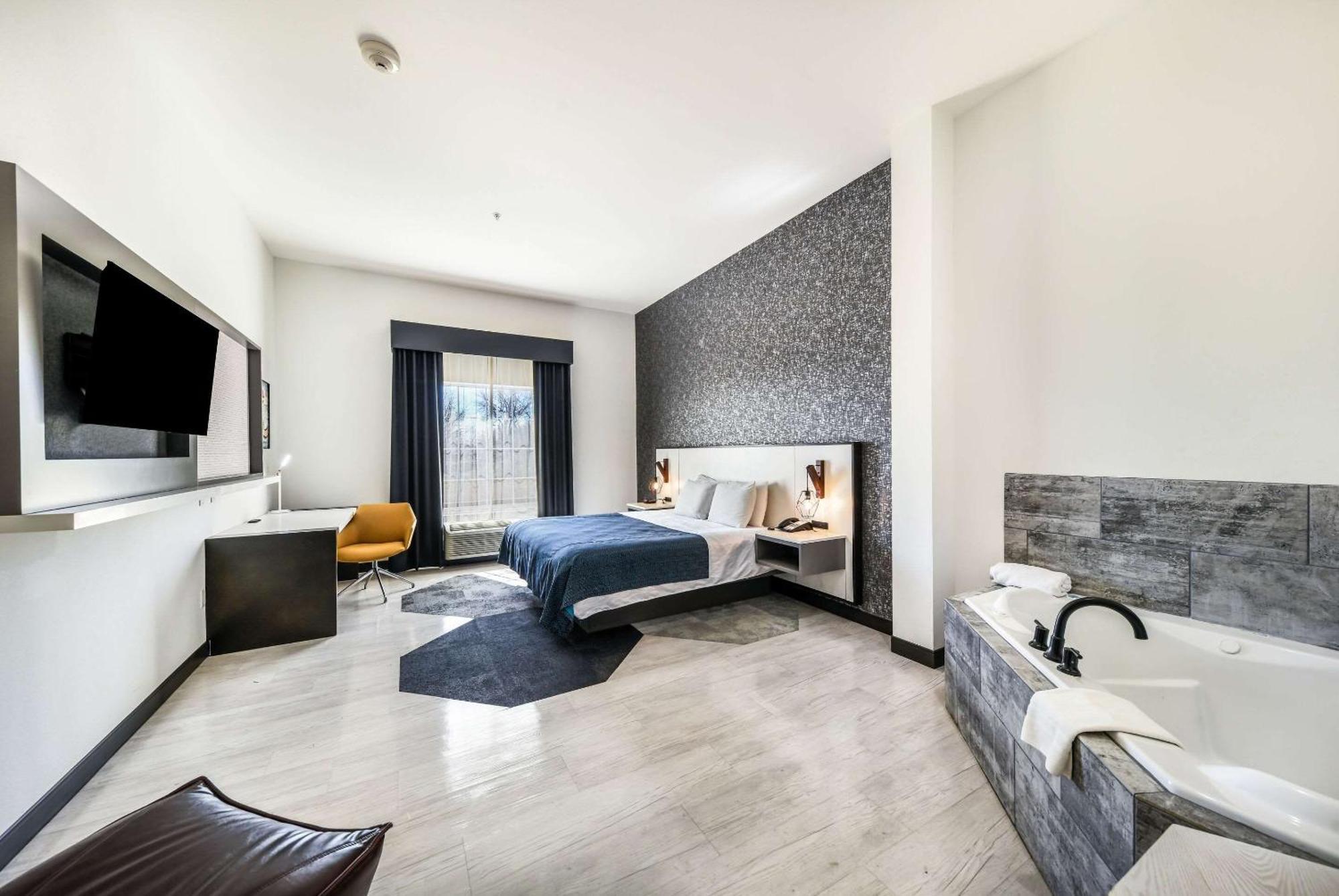 Hy-Lo Hotel, Ascend Hotel Collection Calera 外观 照片