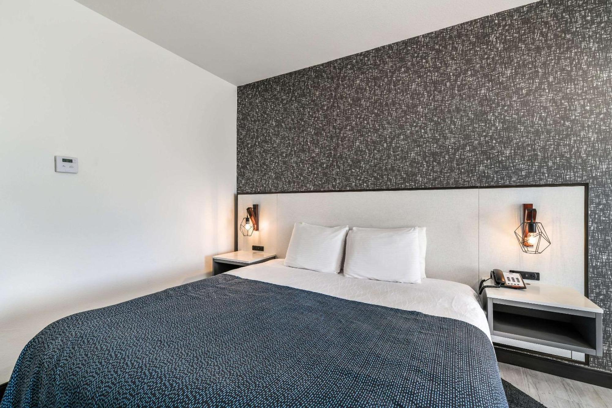 Hy-Lo Hotel, Ascend Hotel Collection Calera 外观 照片